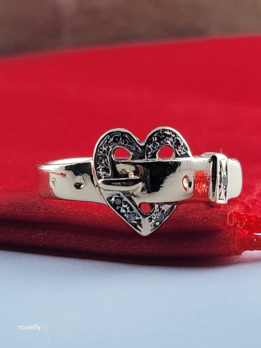 Vintage 14K Yellow Gold Diamond Heart-Shaped Buckle Ring Size 8.5 - Solid Gold!